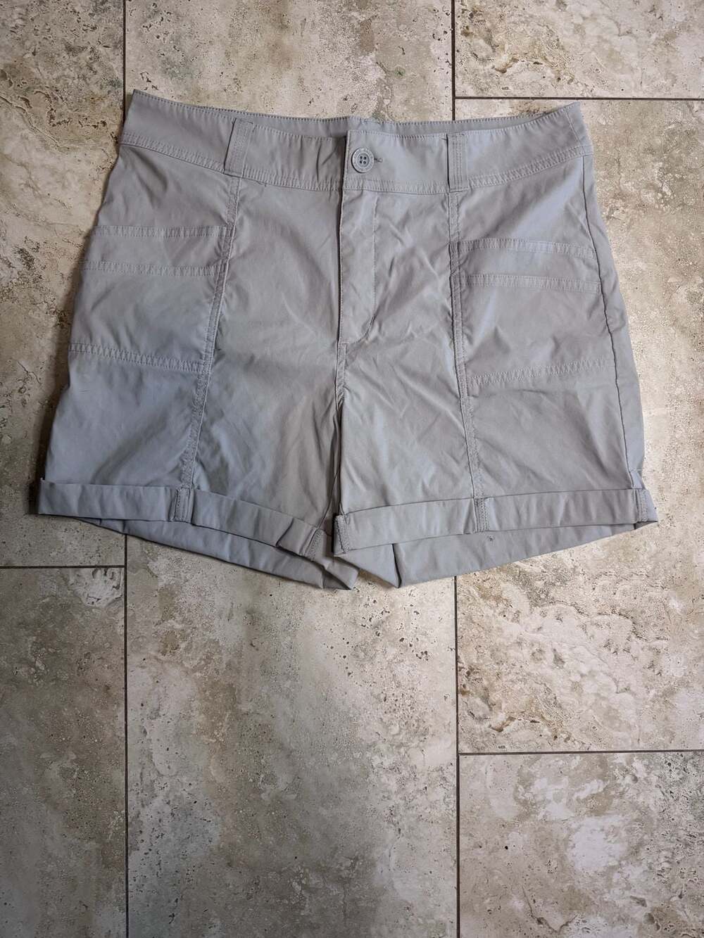 Eddie Bauer Gray Cuffed Hem Double Front Cargo Pocket Outdoor Shorts Size 12